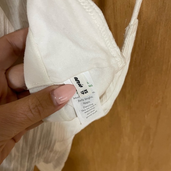 #35- AERIE-crop top - Picture 3 of 3